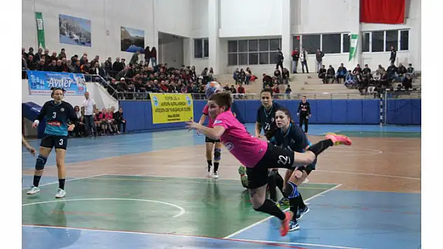 Ardeşen GSK galibiyetten dolayı mutlu