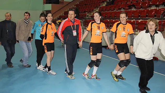 Ardeşen ve Kanarya Tur Sevincini Birlikte Kutladı!