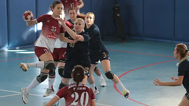 Ardeşen’de gülen Yenimahalle Belediyespor