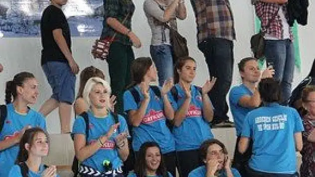 Ardeşen’li Kızlar Finali İzledi