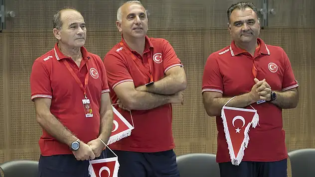 Ay Yıldızlılar üçte üçte yaptı