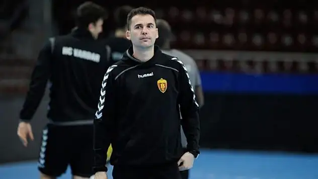 Baş Antrenör ile yollar ayrıldı