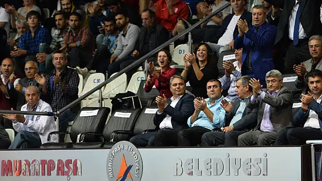 Başkan galibiyeti kutladı