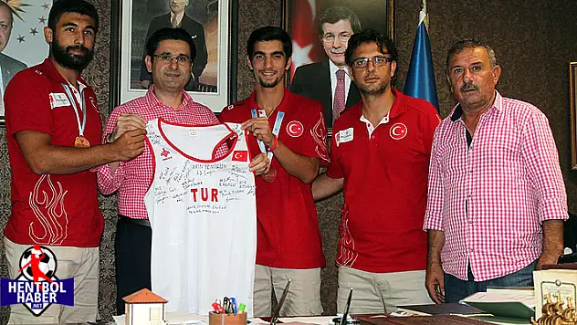 Başkana Milli Forma