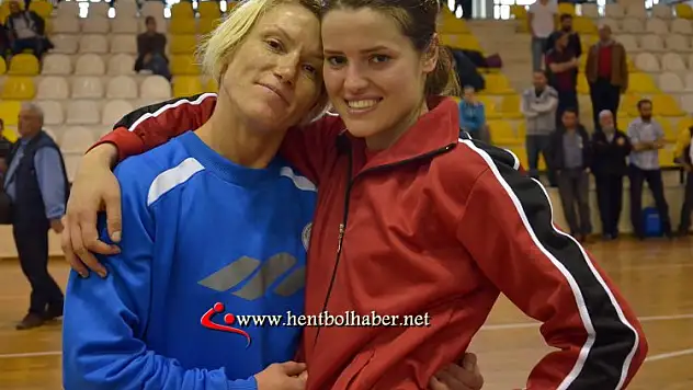 Bayanlar 1.Lig Play-Off  Kupa Töreni Fotoğrafları