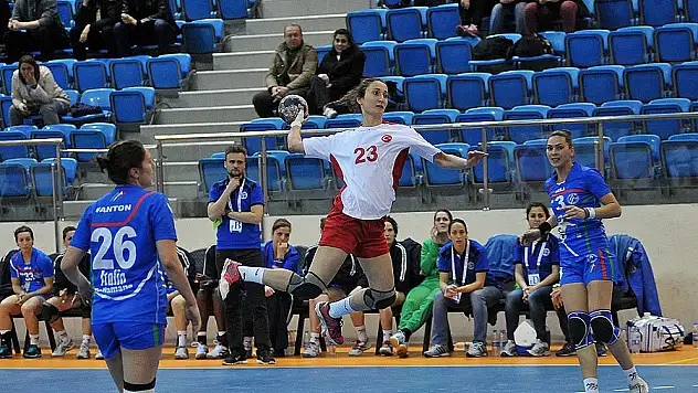 Bayanlar İtalya’yı Mağlup Etti