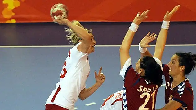 Bayanlarda Sırpları Aşamadık