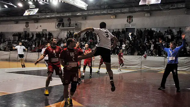 Beşiktaş iki Farklı Mağlup