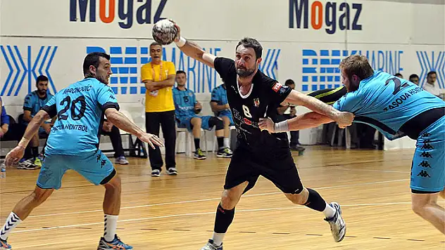 Beşiktaş Mogaz plakayı yazdı