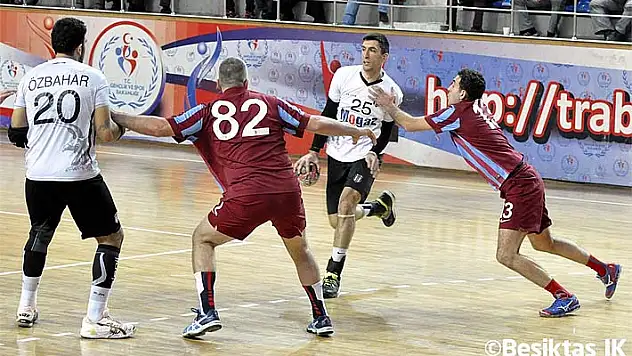 Beşiktaş zorlu deplasmandan puanla ayrıldı