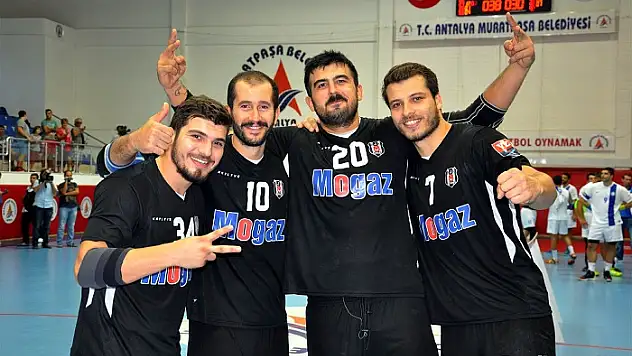 Beşiktaş’ta yaprak dökümü