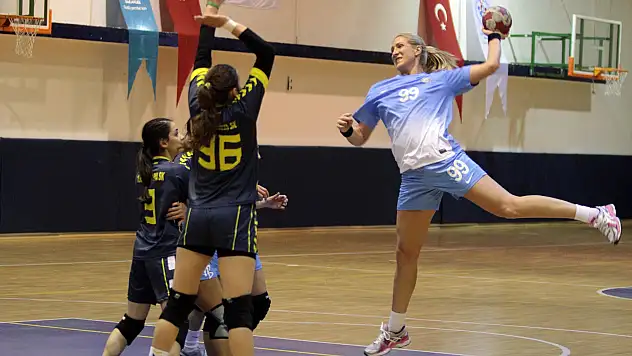 Buket Keskin Maçın Yıldızı Oldu