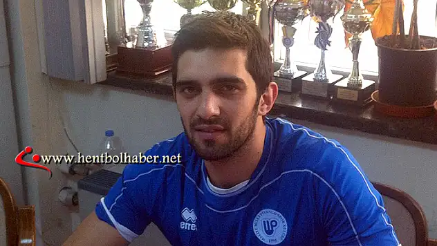 Burak Canlı imzaladı