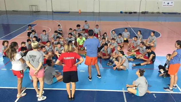 Can Çelebi akademide maç günü