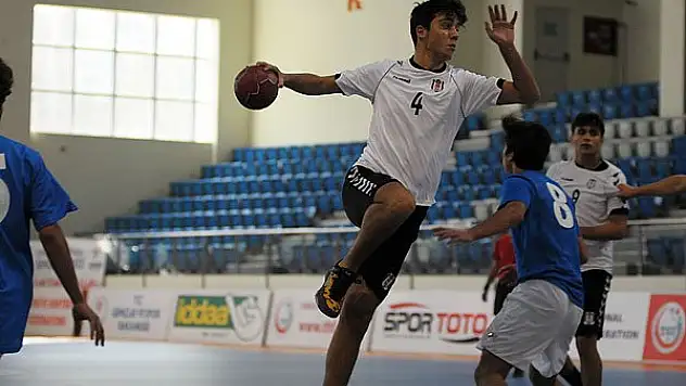 Erkekler Süper Gençlerin Lideri Beşiktaş