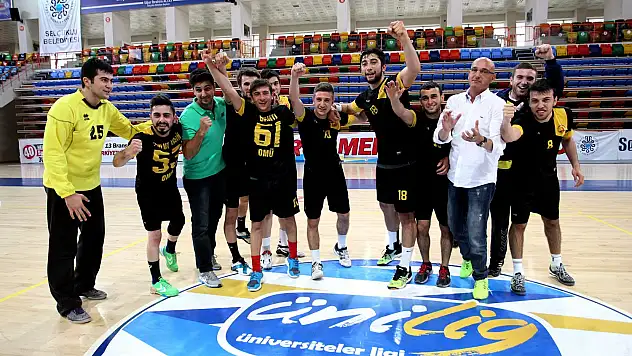 Erkeklerde Üniligin Şampiyonu 19 Mayıs Üni.