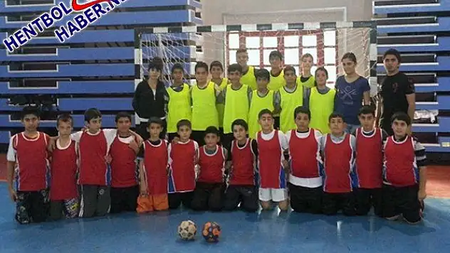 Fazlı Bayram Hadi’den Hentbol’e Destek