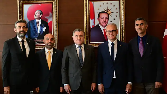 Federasyon Başkan ve görevlilerinden Bakan Bak'a ziyaret