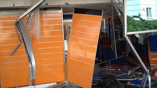 Federasyon binasında inanılmaz kaza!