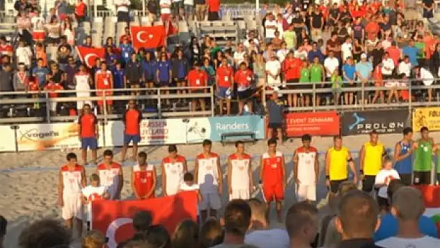 Genç Erkekler Plaj’da İkinci Oldu.