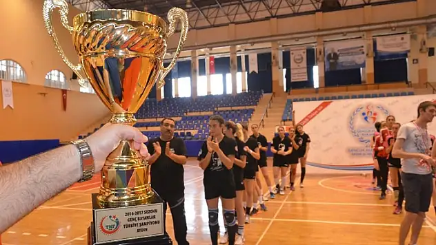 Genç Kızlar’da şampiyon Muratpaşa Belediyesi SK