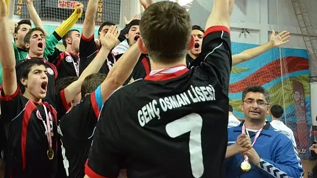 Genç Osman gelenek peşinde