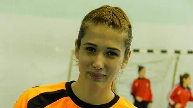 Genç Uşakspor, Duygu Özakaydın’ı açıkladı