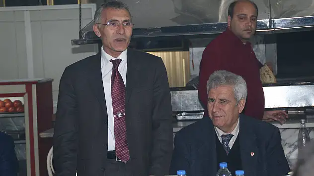 Hentbol Ailesinden Kazım Tekin’e veda yemeği