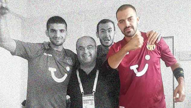 Hentbolcu Trafik Kazası Geçirdi