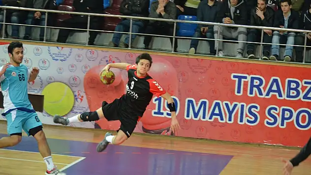 Hentbolde Kanatlar Takımını Kanatlandırır mı?