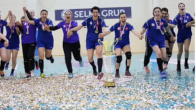 İki numaralı kupa Muratpaşa’nın