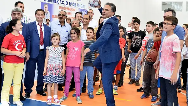 İlk gol Muratpaşa Belediye Başkanı’ndan