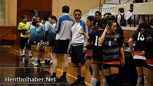 İlk yarı ALTAY, ikinci yarı ŞAKİRPAŞA HEM SK