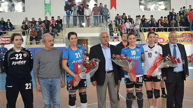 İlke ŞEN, Ardeşen’den Ayrılmak Üzere Mi?