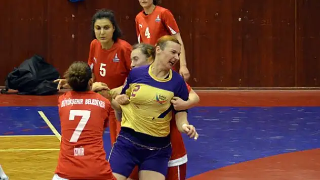 İzmir Bld. Kendi Evinde Galip