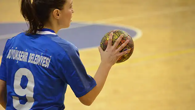 İzmir BŞB:46 Hentbolspor:20