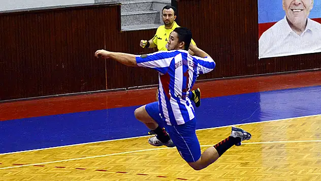 İzmir gençleri yendi