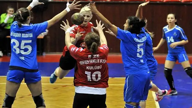 İzmir Şeytanın Bacağını Kırdı