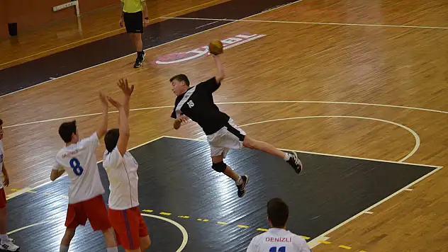 İzmir’de Anadolu’nun Yıldızları Sahne Alıyor