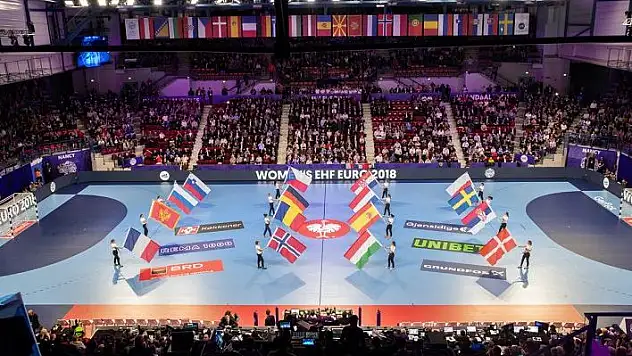 Kadınlar Avrupa Şampiyonası büyük heyecan ile başladı