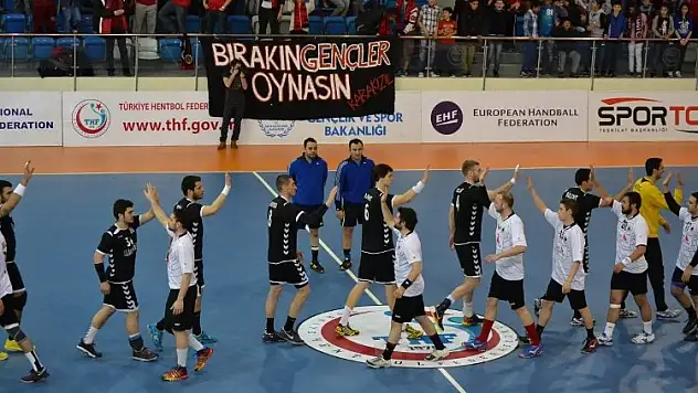 Karakartal, Karakızılları Yendi