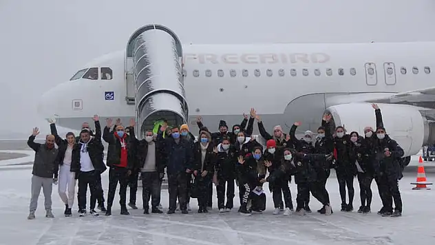 Kastamonu özel uçakla Polonya’ya gitti