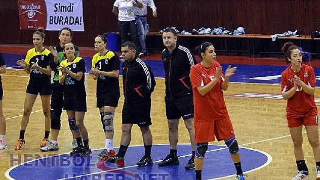 Kazanan İzmir Hentbolu Oldu