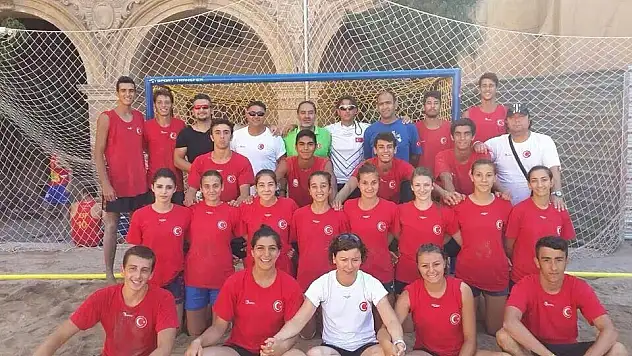 Kızlar Dördüncü, Erkekler ise Beşinci Oldu