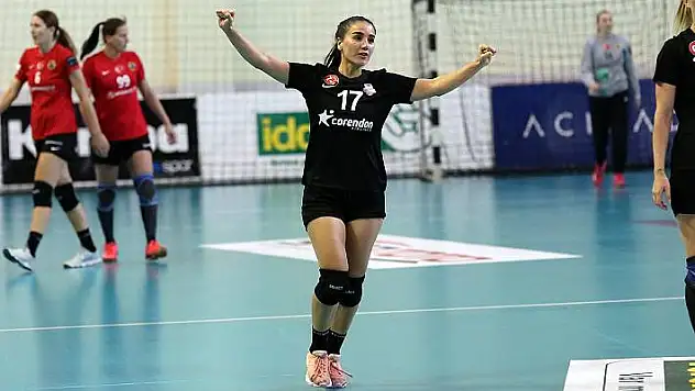 Kübra Sarıkaya sosyal medyadan açıklama yaptı