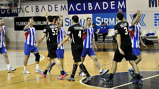 Lider evinde galip