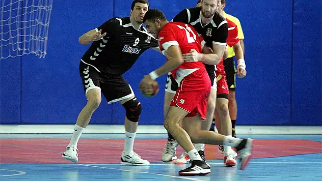 Lider’e Antalyaspor’dan Sürpriz