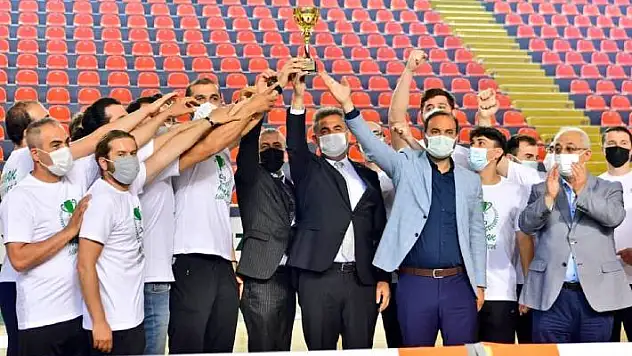 Mamak kupasına kavuştu