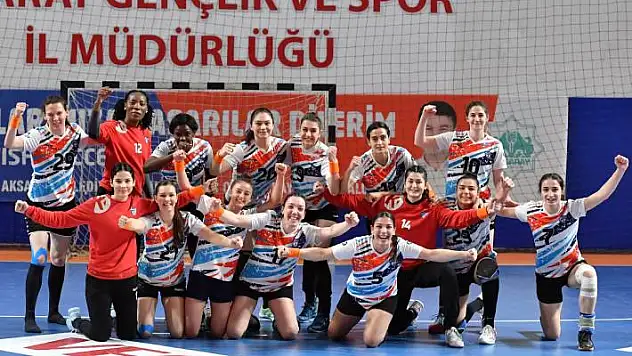 Mavi Kelebekler’den galibiyet