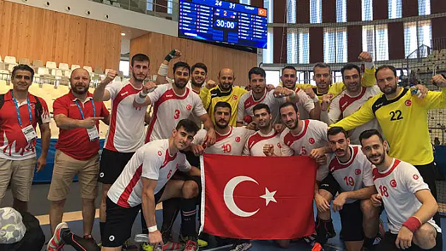 Milli ruhumuzu kazandık! Lideriz!